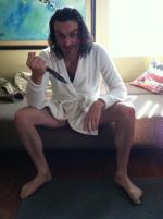 Mike Gamms: 717x960 / 67 Кб