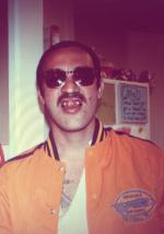 Mike Gamms: 617x877 / 84 Кб