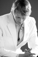 Блэйк Френч: 1365x2048 / 202 Кб