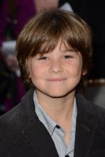 эйдан Сьюссман: 1376x2048 / 394 Кб