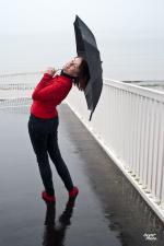 Кирсти Анн Симондс: 1371x2048 / 293 Кб