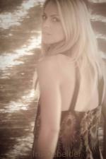 Аура Трентин: 427x640 / 34 Кб