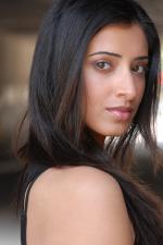 Хина Кхан: 1371x2048 / 379 Кб