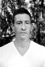 Дэниэл Ярви: 1371x2048 / 297 Кб