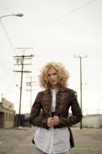 Клаудия Ли: 700x1049 / 71 Кб