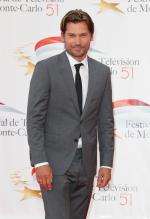 Николай Костер-Вальдау: 1408x2048 / 323 Кб