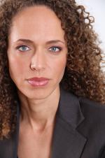 Фаншен Кокс: 1365x2048 / 396 Кб