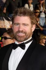 Трит Уильямс: 261x400 / 23 Кб