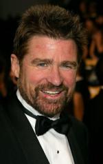 Трит Уильямс: 253x400 / 20 Кб