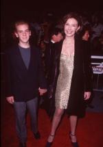 Мэри Стинберген: 280x400 / 17 Кб