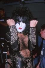 Пол Стэнли: 268x400 / 24 Кб