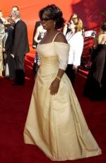 Опра Уинфри: 261x400 / 26 Кб