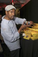 Джесси Л. Мартин: 267x400 / 27 Кб