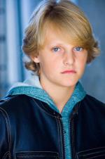 Конрад Блуф: 1365x2048 / 640 Кб