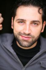 Кенни Бордес: 427x640 / 43 Кб