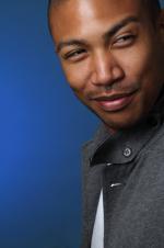 Чарльз Майкл Дэвис: 1365x2048 / 315 Кб