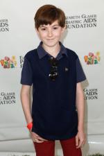 Мэйсон Кук: 396x594 / 35 Кб