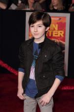 Мэйсон Кук: 400x600 / 28 Кб