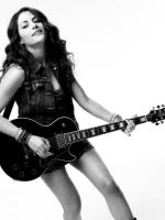 Инбар Лави: 525x700 / 42 Кб