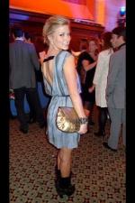 Ариана Мадикс: 640x960 / 93 Кб