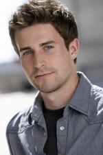 Тайлер Лэнгдон: 1365x2048 / 434 Кб