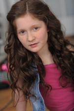 Эмма Кинни: 426x640 / 38 Кб