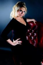 Джун Смит: 639x960 / 53 Кб