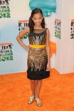 Амандла Стенберг: 400x594 / 57 Кб