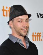 Аарон Джексон: 390x500 / 25 Кб