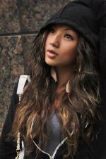 Алисса Винис: 1365x2048 / 291 Кб