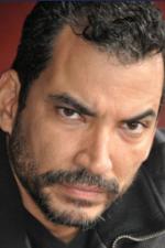 Фернандес Освальдо: 320x480 / 26 Кб