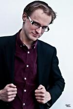 Джон Томкинс: 1371x2048 / 188 Кб