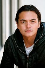 Эдди Харгитей: 427x640 / 47 Кб