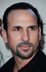 Оскар Торрес: 325x500 / 29 Кб