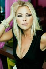 Ошеана Басильо: 640x960 / 85 Кб