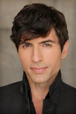 Скотт Берн: 640x960 / 86 Кб