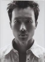 Холден Вонг: 441x604 / 38 Кб