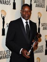 Деннис Хейсберт: 1566x2048 / 392 Кб