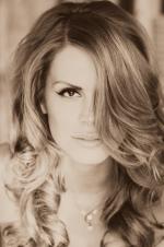 Мишель Селеста: 528x792 / 65 Кб