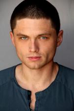 Камерон Денни: 640x960 / 72 Кб