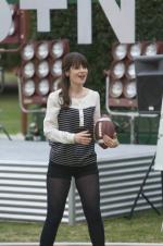 Зои Дешанель: 435x653 / 56 Кб