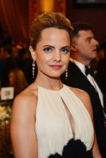 Мена Сувари: 640x951 / 73 Кб