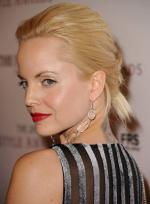 Мена Сувари: 295x400 / 23 Кб