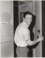 Джимми Хоукинс: 802x1024 / 88 Кб