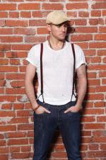 Дерек Мадьяр: 319x480 / 48 Кб