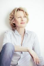 Астрид Ветналл: 640x960 / 53 Кб