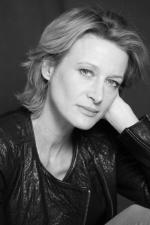 Астрид Ветналл: 640x960 / 79 Кб