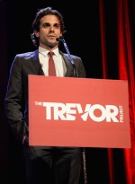 Франк Де Хулио: 704x960 / 51 Кб