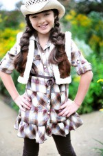 Ангелина Ангуло: 638x960 / 108 Кб