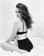 Мэгги Геха: 818x1024 / 71 Кб